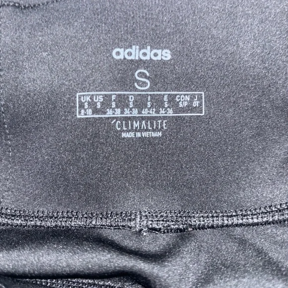 - Climate controlled adidas size small ladies leggings / yoga pants… - Picture 7 of 16